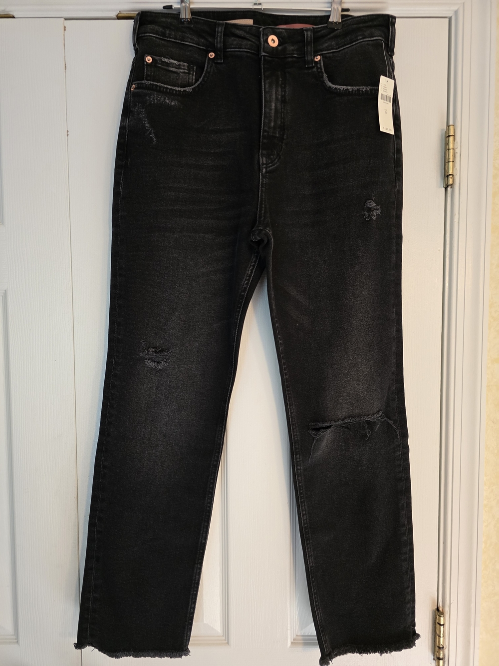 NWT Pilcro The Vintage Straight Black Distressed Jeans - 31